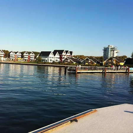 Am Wasser Mit Terrasse Und Kaminofen By Interhome Prázdninový dům Rechlin